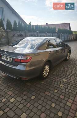 Седан Toyota Camry 2016 в 