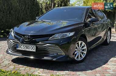 Седан Toyota Camry 2019 в 