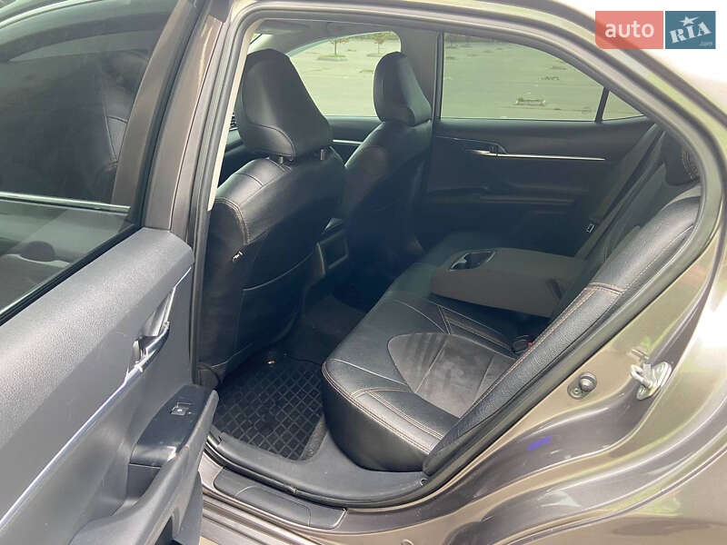 Седан Toyota Camry 2018 в Одесі