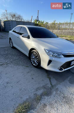 Седан Toyota Camry 2017 в 