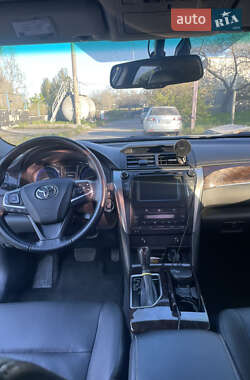 Седан Toyota Camry 2017 в 