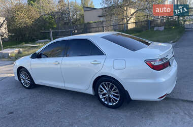 Седан Toyota Camry 2017 в 