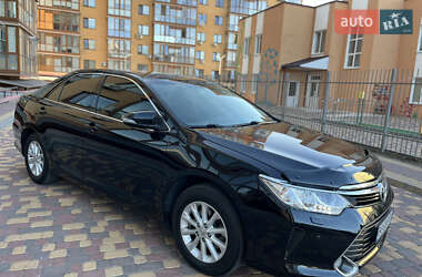 Седан Toyota Camry 2014 в 