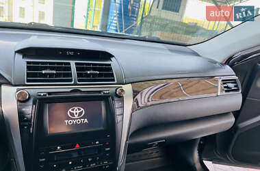 Седан Toyota Camry 2014 в 