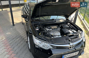 Седан Toyota Camry 2014 в 
