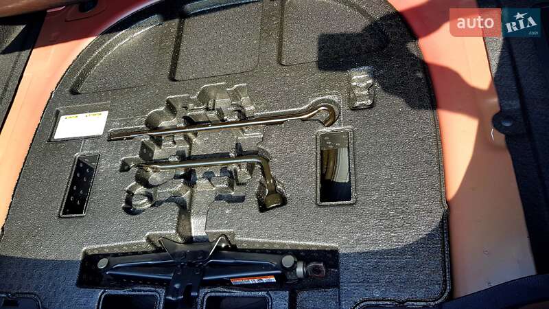 Седан Toyota Camry 2020 в Киеве