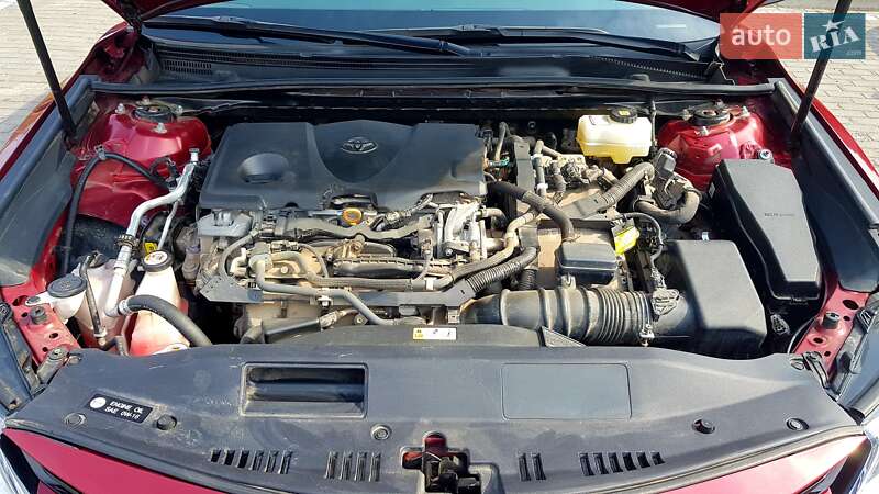 Седан Toyota Camry 2020 в Киеве