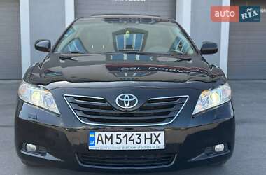 Седан Toyota Camry 2008 в Виннице