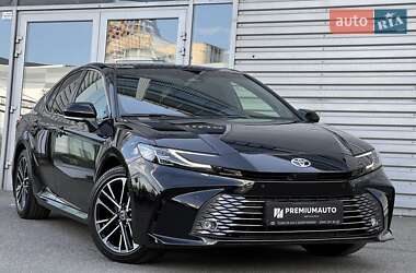 Седан Toyota Camry 2024 в 