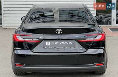 Седан Toyota Camry 2024 в 