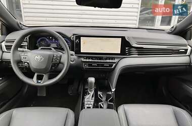 Седан Toyota Camry 2024 в 