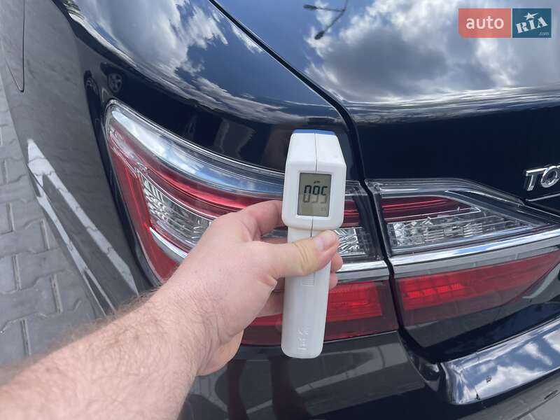 Седан Toyota Camry 2015 в Виннице