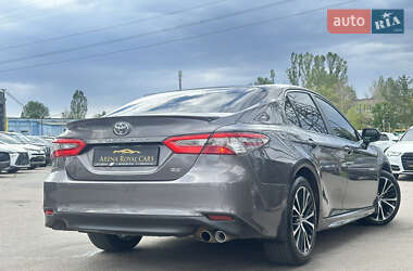 Седан Toyota Camry 2018 в 