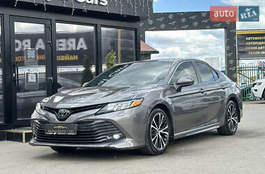Седан Toyota Camry 2018 в 