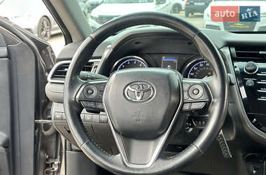 Седан Toyota Camry 2018 в 