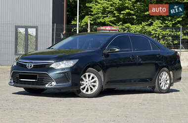 Седан Toyota Camry 2016 в Львові