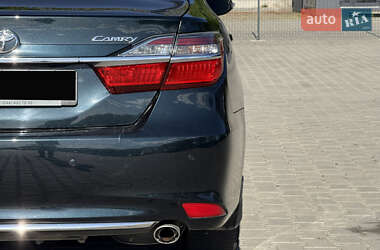 Седан Toyota Camry 2016 в 