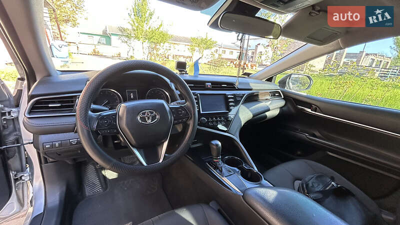 Седан Toyota Camry 2019 в Коломиї