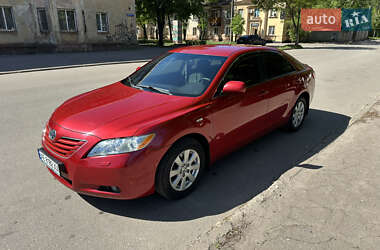 Седан Toyota Camry 2008 в Кривом Роге