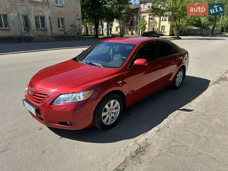 Седан Toyota Camry 2008 в Кривом Роге