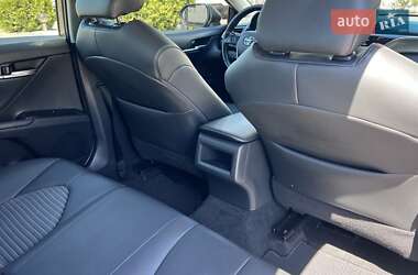 Седан Toyota Camry 2017 в 