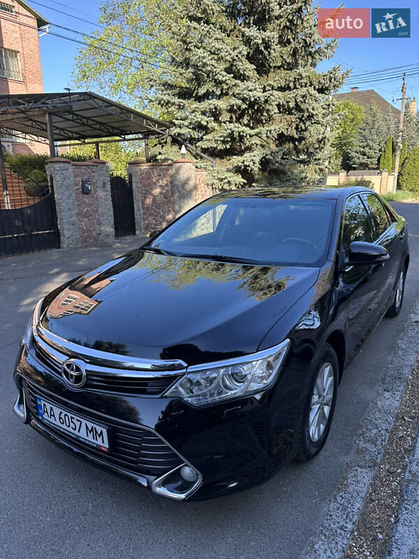 Toyota Camry 2017