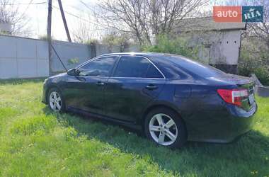 Седан Toyota Camry 2014 в 