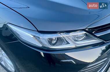 Седан Toyota Camry 2018 в 