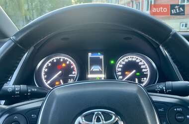 Седан Toyota Camry 2018 в 