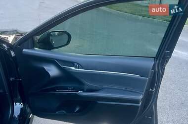 Седан Toyota Camry 2018 в 