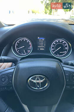 Седан Toyota Camry 2017 в 