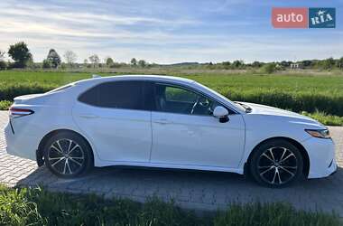 Седан Toyota Camry 2020 в 