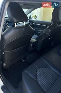 Седан Toyota Camry 2020 в 