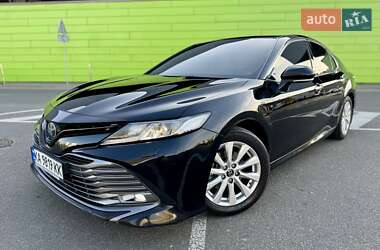 Седан Toyota Camry 2017 в 