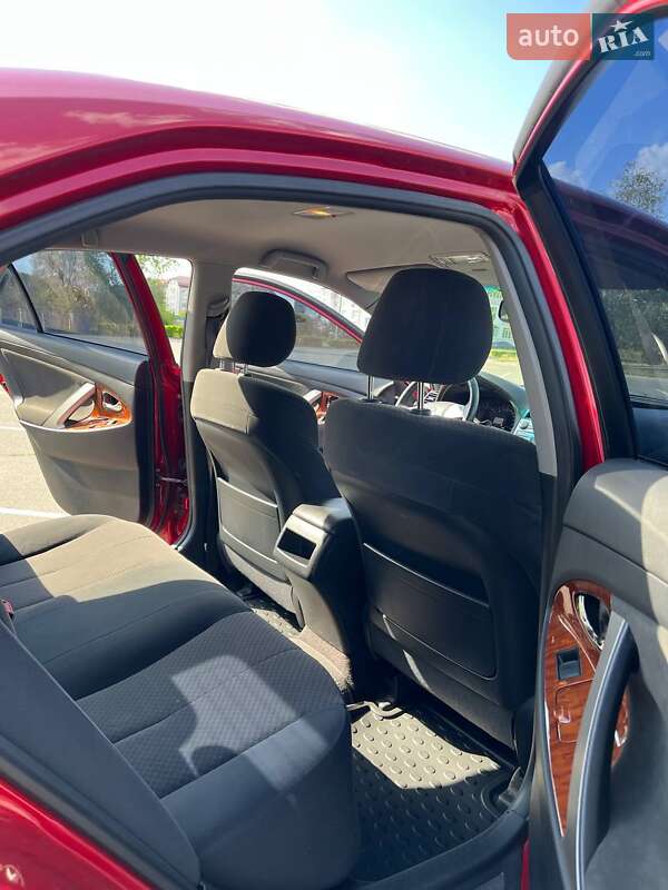 Седан Toyota Camry 2008 в Нетешине