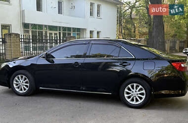 Седан Toyota Camry 2012 в 