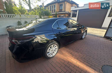Седан Toyota Camry 2024 в 