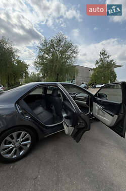 Седан Toyota Camry 2012 в 