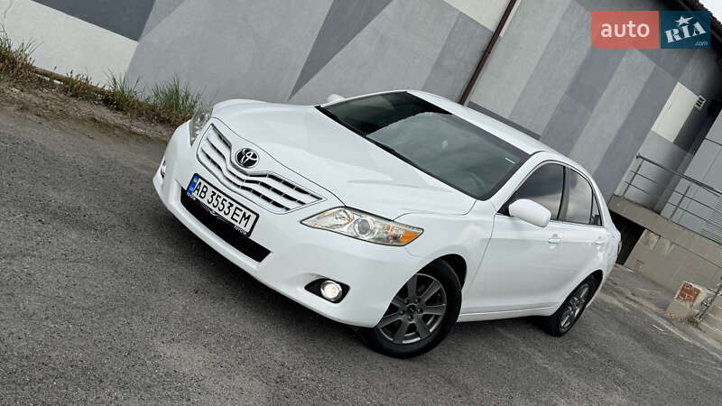 Седан Toyota Camry 2011 в Вінниці