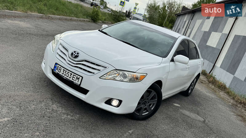 Седан Toyota Camry 2011 в Вінниці