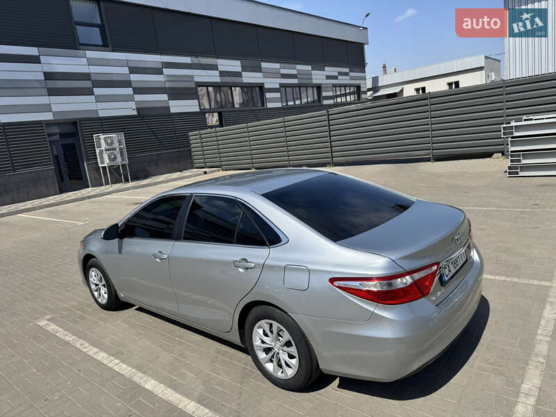 Седан Toyota Camry 2016 в Черкасах