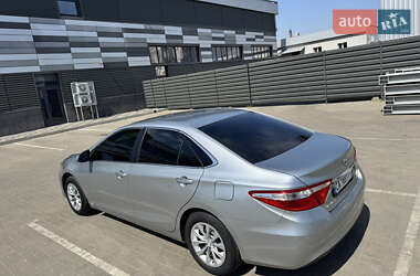 Седан Toyota Camry 2016 в 