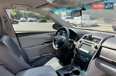 Седан Toyota Camry 2016 в 