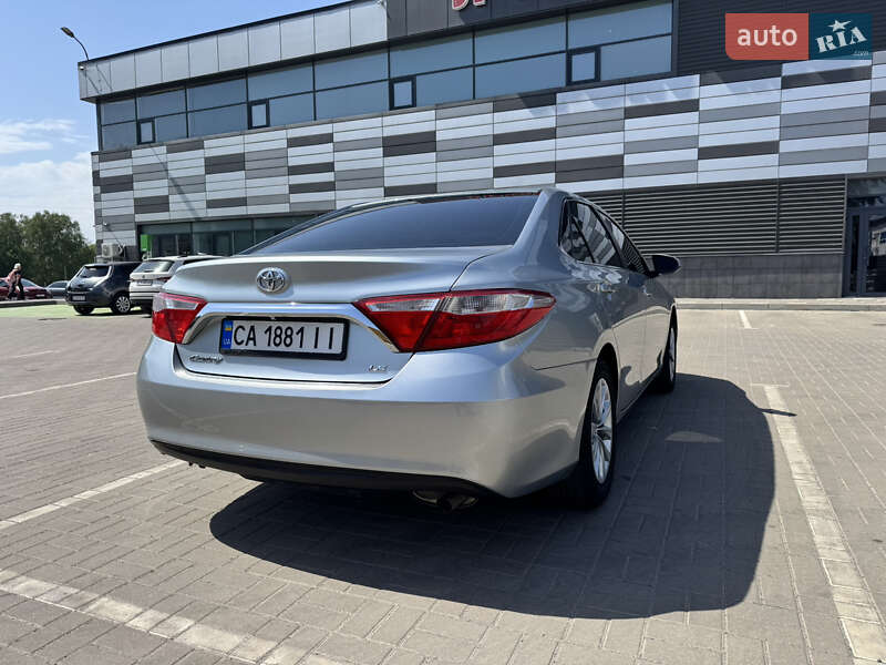 Седан Toyota Camry 2016 в Черкасах