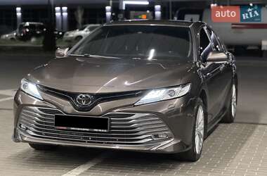 Седан Toyota Camry 2019 в Дніпрі
