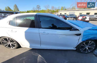 Седан Toyota Camry 2018 в Києві