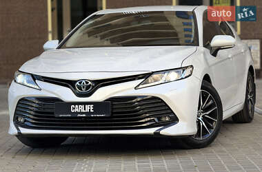 Седан Toyota Camry 2019 в Одесі