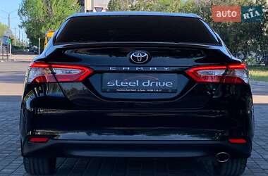 Седан Toyota Camry 2019 в 