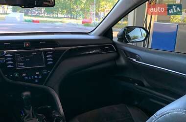 Седан Toyota Camry 2019 в 