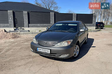 Седан Toyota Camry 2002 в Житомире